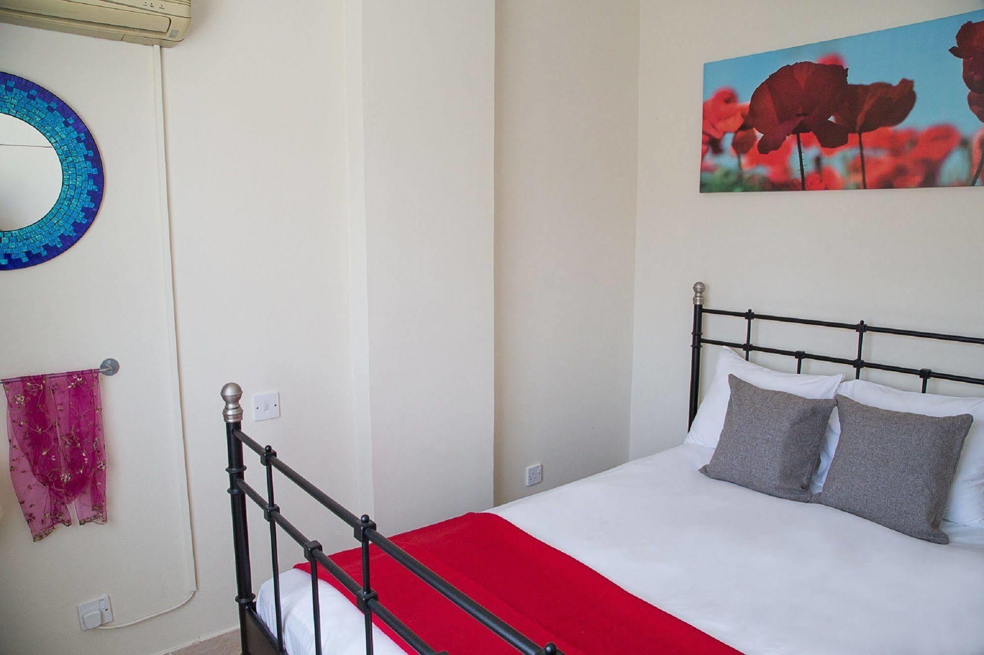 Paphos Love Nest Apartment 외부 사진